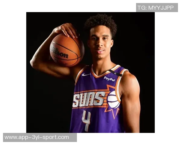 奥索伊戈达罗称赞布克易于相处并能有效执行教练战术