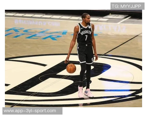 杜兰特雕像设计引发热议下半身雷霆上半身勇士一手篮网寓意深刻 杜兰特雕像设计引发热议下半身雷霆上半身勇士一手篮网寓意深刻