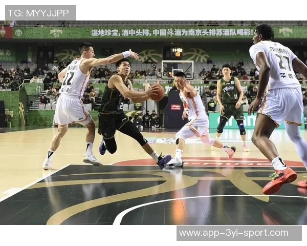 CBA赛季回顾辽宁青岛交锋北京江苏激战广东同曦对决广厦新疆争夺战精彩纷呈