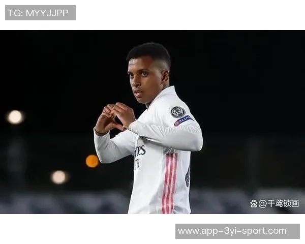 罗德里戈禁区遭侵犯小腿受击倒地VAR却选择沉默引发争议